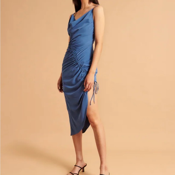 BNWT Abercrombie & Fitch Asymmetrical Cinched Midi Dress - Picture 5 of 5